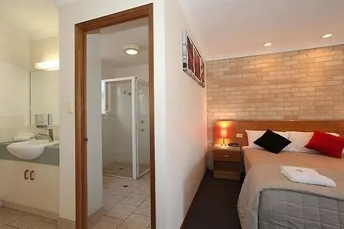 *** Motel Clifford Gardens Motor Inn Toowoomba Australia